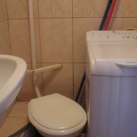 A Mala Kawalerka Samodzielna Halczyna 9 Alfa *